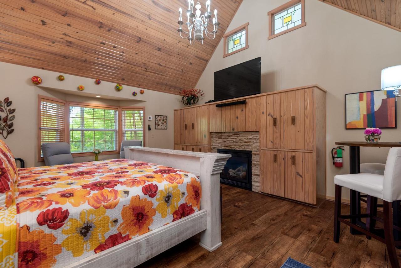 The Woods Cabins Eureka Springs Luaran gambar