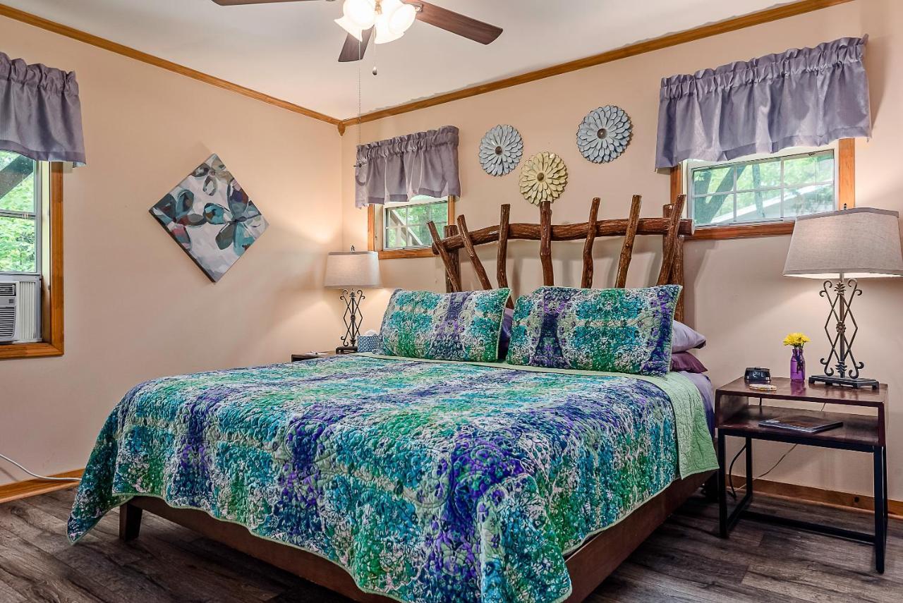 The Woods Cabins Eureka Springs Luaran gambar